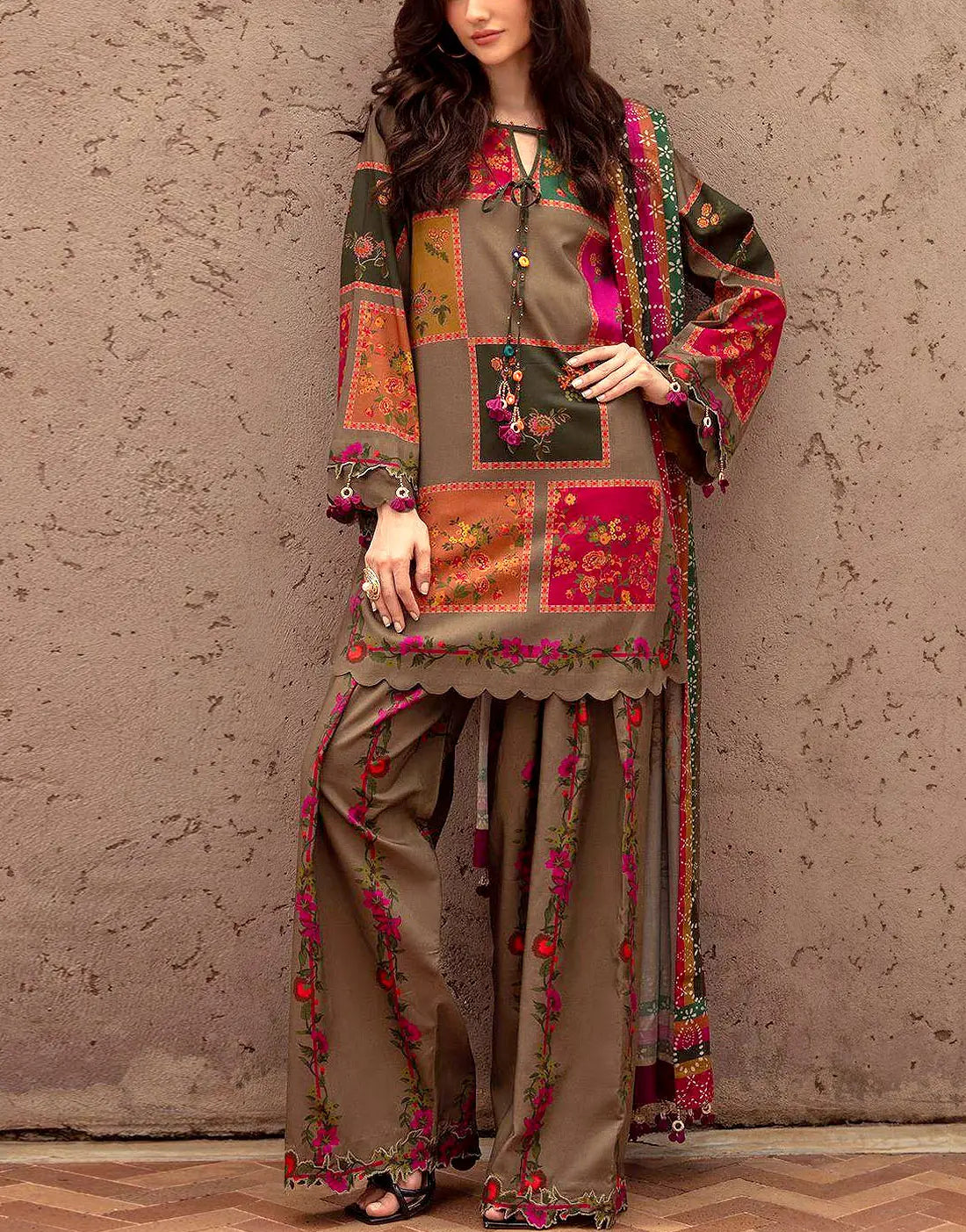 Trendy All-Over Digital Print Swiss Lawn 3 Piece Unstitched Dress with Soft Chiffon Dupatta – Lawn Collection 2026